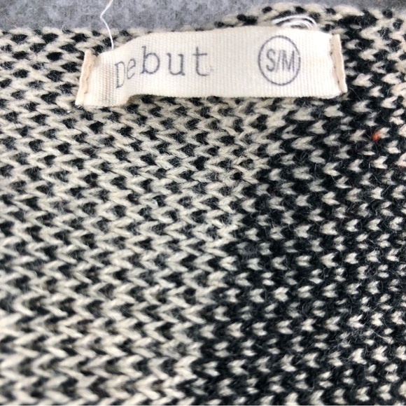 Debut Womens Small/Medium Black Cream Fringed Southwestern Equestrian Poncho - Picture 3 of 6